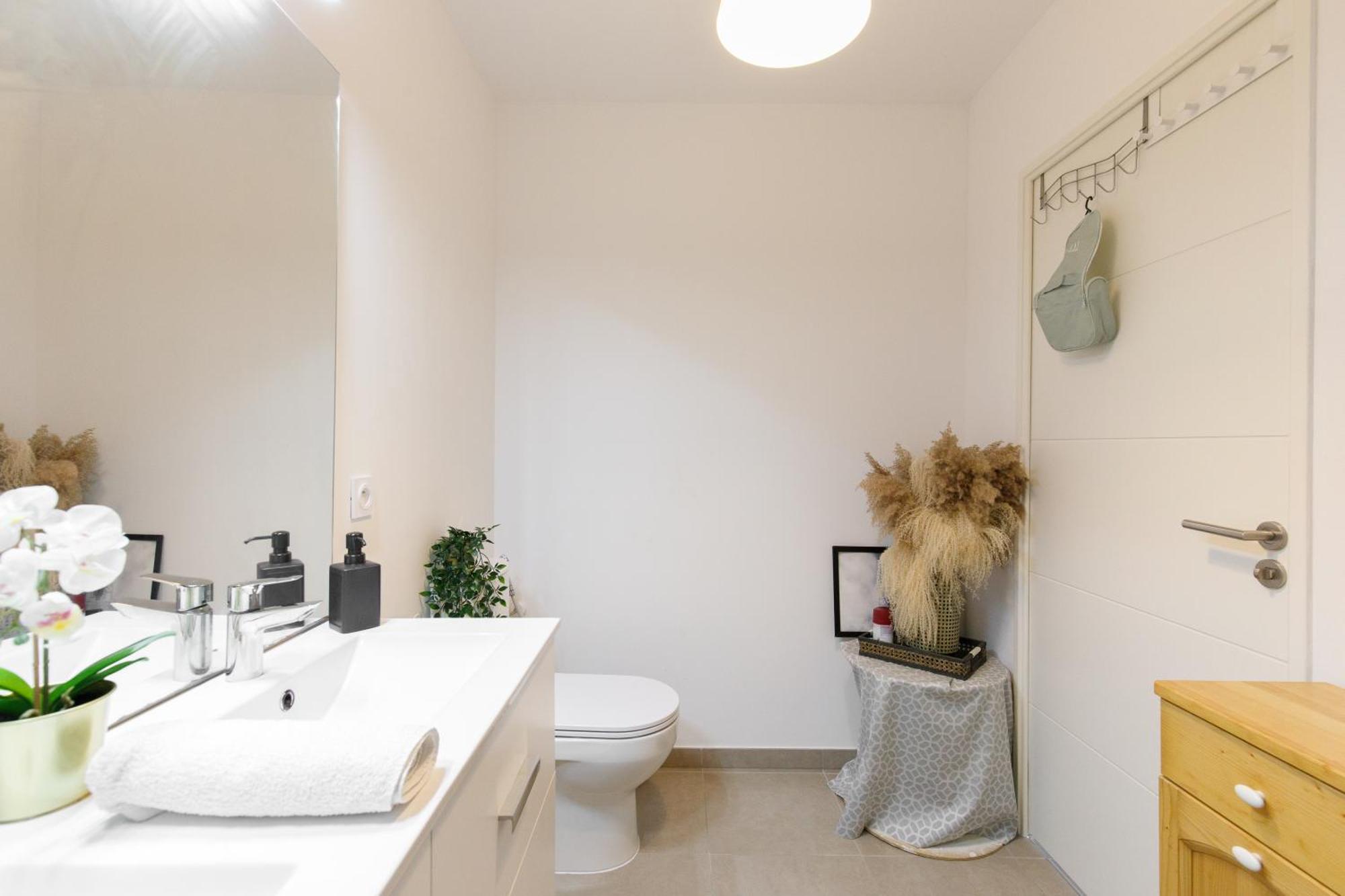 Lovely 2 Bedroom Condo With Pool 발로리스 외부 사진
