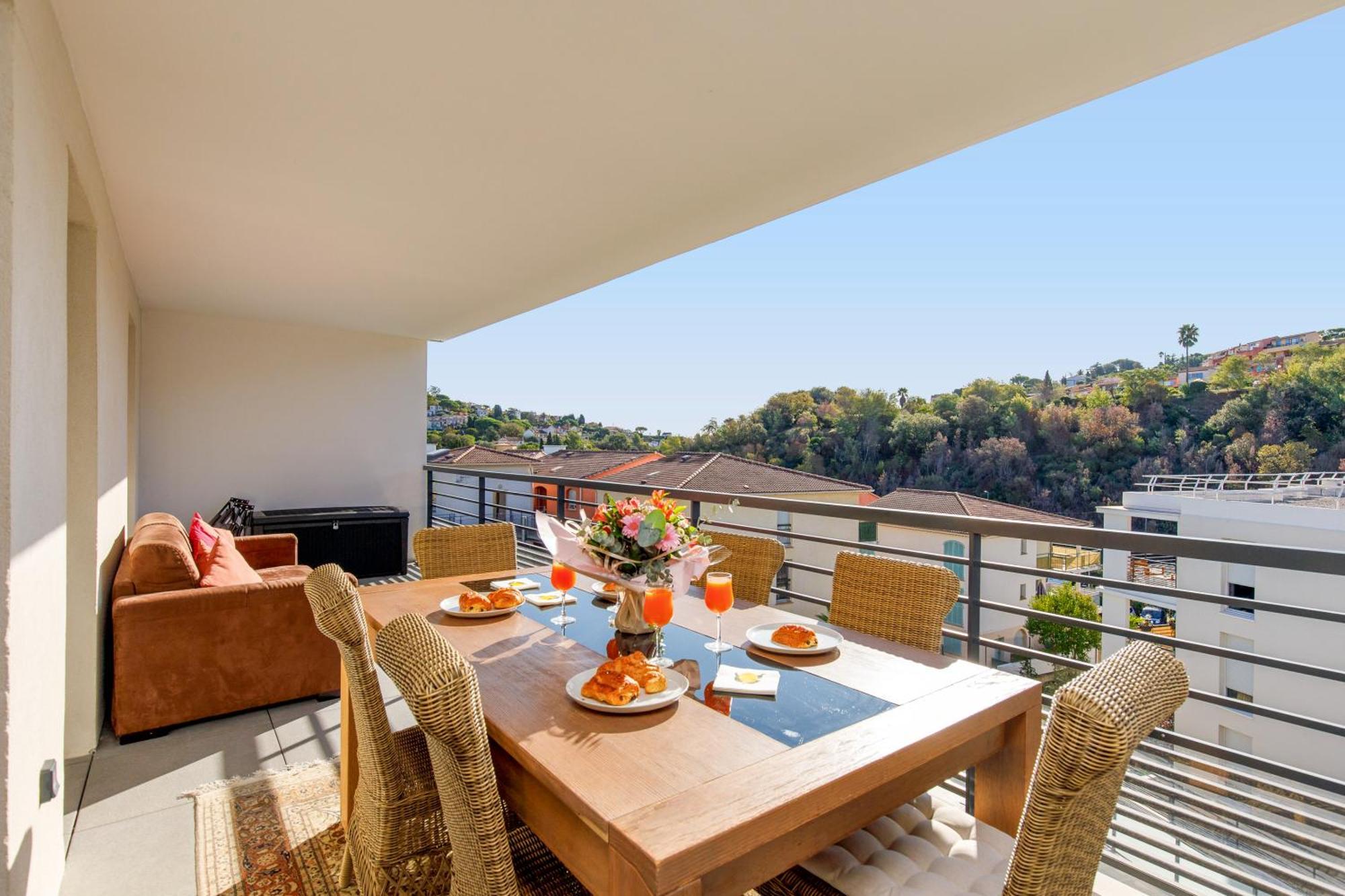 Lovely 2 Bedroom Condo With Pool 발로리스 외부 사진